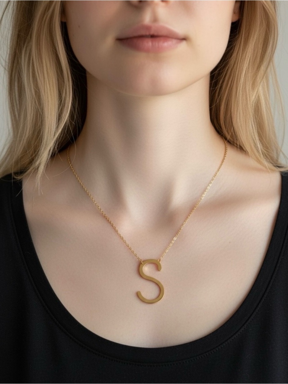 Gold Initial 'S' Pendant Necklace